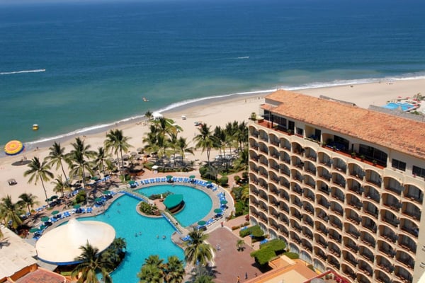 Holiday Inn Clark - Newark Area by IHG by null