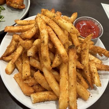 Harrington House - Beer, Wine & Spirits Near Me - Bakersfield, California