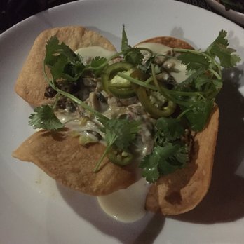 Icehouse - Sloppy nachos - New American Near Me - Minneapolis, Minnesota Icehouse - Sloppy nachos - New American Near Me - Minneapolis, Minnesota