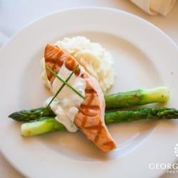 Canterwood Country Club - More pretty wedding food captured by George Street Photography.  King Salmon? Yes please!