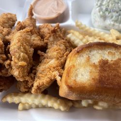 Raising Cane's Chicken Fingers - The Caniac Combo