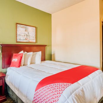 OYO Hotel Grenada West - Hotels Near Me - Grenada, Mississippi