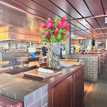 Hillstone - Interior - New American Near Me - San Francisco, California