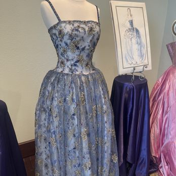 Moody Mansion - Mardi Grad Ball Gown Display - Museums Near Me - Galveston, Texas