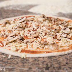 Trattoria L'Opera Siciliana - Lecker Pizza