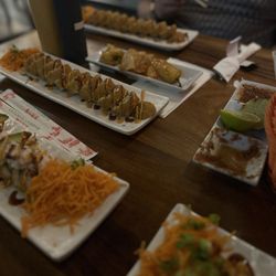 El Viejon Mariscos & Sushi - guamichilitto roll & mar y tierra roll
