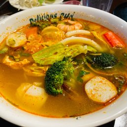 Hot and sour noodle soup
