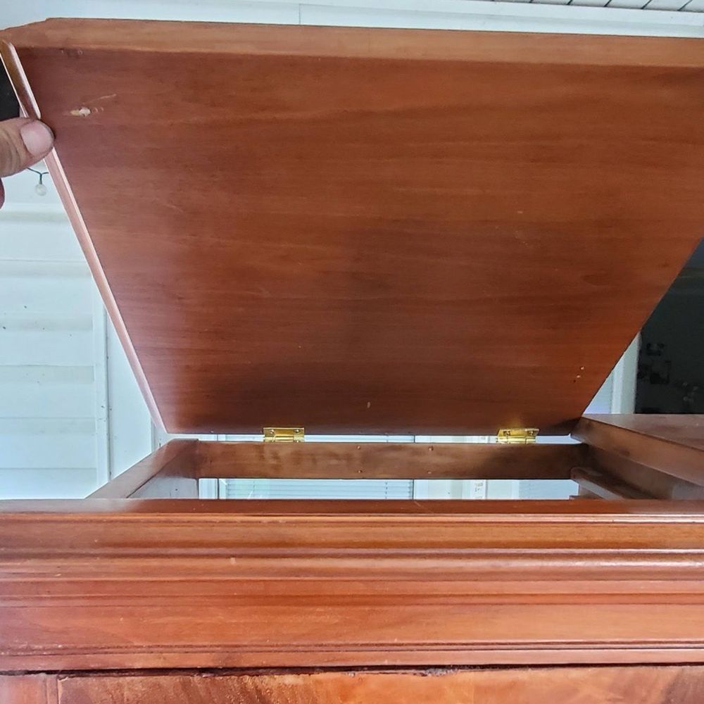 DFW Handy Friend Services - New hinges - Handyman Near Me - Arlington, Texas