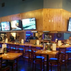 Pelican Larry's Raw Bar and Grill