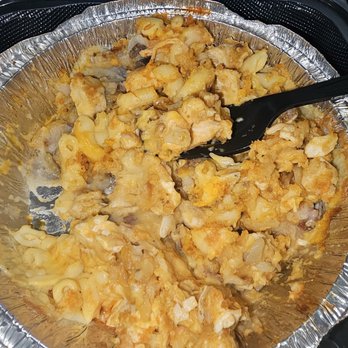 Metro Diner - Who puts noodles, cheese, and potatoes with canned chicken, and buffalo sauce with no damn seasoning - Diners Near Me - Louisville, Kentucky