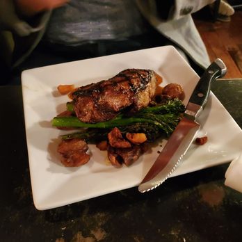 Flat Iron Grill - New York Strip - Steakhouses Near Me - Issaquah, Washington Flat Iron Grill - New York Strip - Steakhouses Near Me - Issaquah, Washington