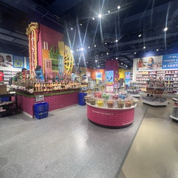 It'Sugar - Candy Stores Near Me - Chicago, Illinois