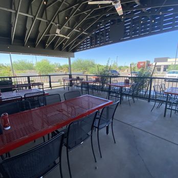Slim Chickens - Outdoor sitting area - Salad Near Me - Glendale, Arizona Slim Chickens - Outdoor sitting area - Salad Near Me - Glendale, Arizona