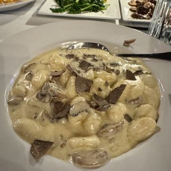 Roma Kitchen - Desserts Near Me - Las Vegas, Nevada Roma Kitchen - Desserts Near Me - Las Vegas, Nevada
