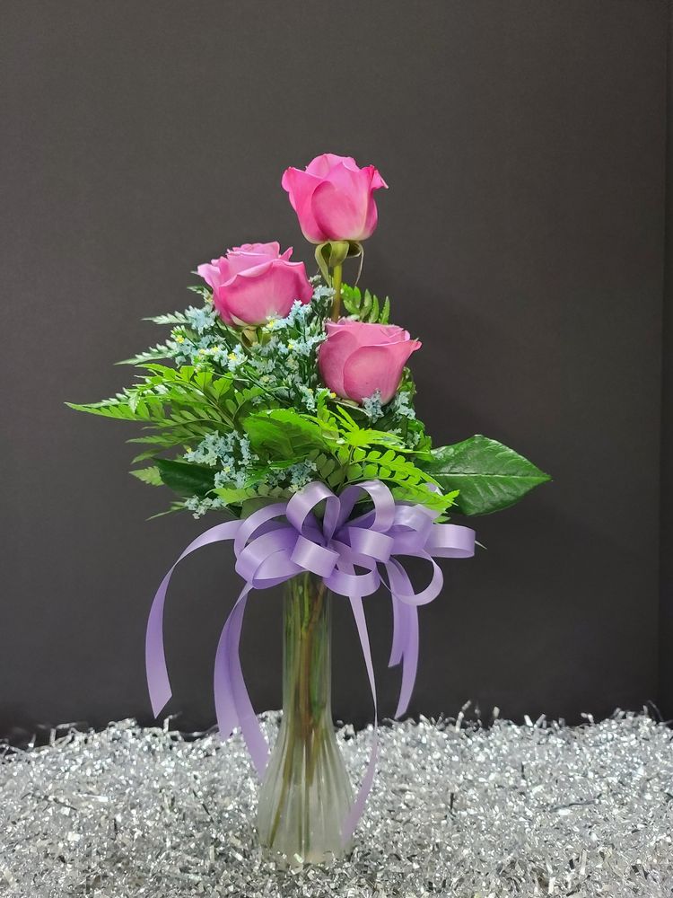 FLORESSENCE FLORAL BOUTIQUE & GIFTS Updated June 2024 15 Photos