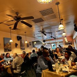 Gino's Italian Restaurant - It's Saturday night!