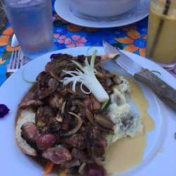 US Post Office - The Rib steak with mushrooms and onions in a lite sauce was excellent along with the garlic mashed potatoes.  Desserts are heavenly & unique