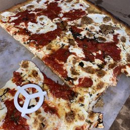 Grandma Pizza