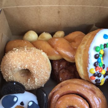 DF Donuts - Half dozen for a total of $7.50 - Donuts Near Me - Stockton, California DF Donuts - Half dozen for a total of $7.50 - Donuts Near Me - Stockton, California