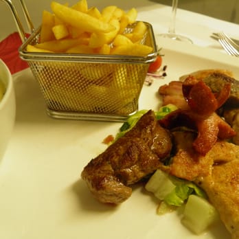 Zum Stolpereck - Grillteller/Sauce Bèarnaise/Pommes im Körbchen - German Near Me - Worms, RP