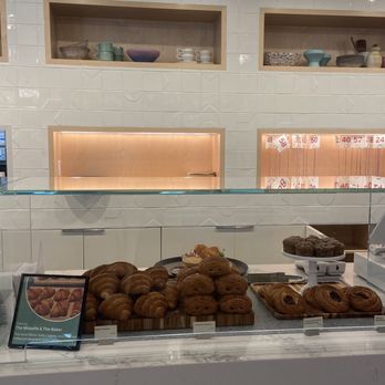 Google Visitor Experience Cafe - Midwife and baker pastries - Cafes Near Me - Mountain View, California