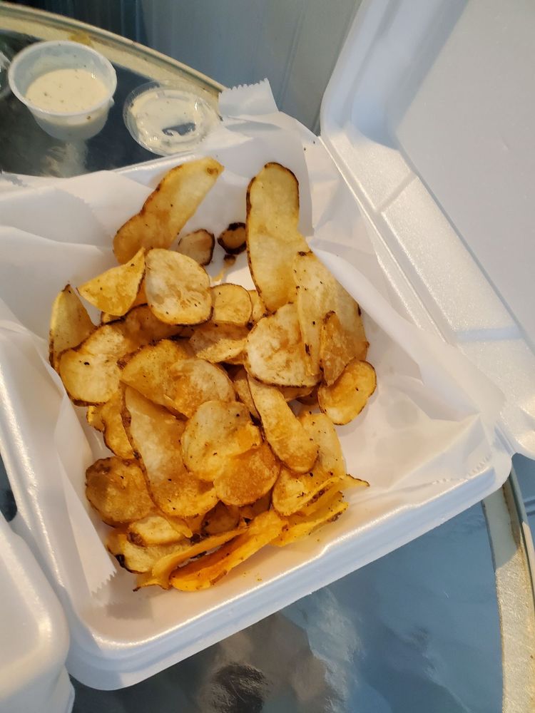 The Dive Food & Spirits