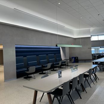 United Club - Airport Lounges Near Me - Newark, New Jersey