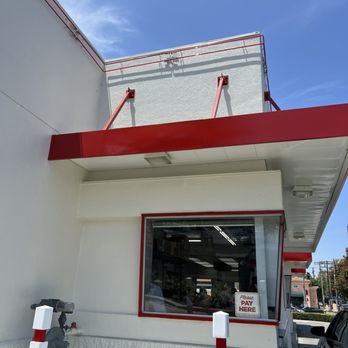 In-N-Out Burger - Drive thru - American Near Me - Van Nuys, California