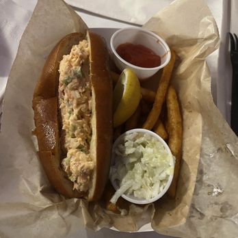 Shaking Crab - Boston Common - Classic Lobster Roll - Cajun/Creole Near Me - Boston, Massachusetts Shaking Crab - Boston Common - Classic Lobster Roll - Cajun/Creole Near Me - Boston, Massachusetts