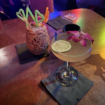 4 Kahunas Tiki Lounge - Tiki Bars Near Me - Arlington, Texas