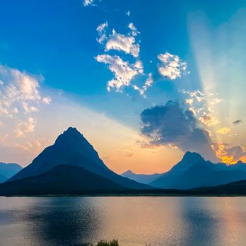Small Town Journeys - Many Glacier - Tours Near Me - Bigfork, Montana Small Town Journeys - Many Glacier - Tours Near Me - Bigfork, Montana