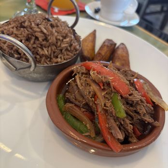 Kuba Kitchen - Ropa Vieja w/ side of rice cooked w/ beans - Cuban Near Me - Miami, Florida Kuba Kitchen - Ropa Vieja w/ side of rice cooked w/ beans - Cuban Near Me - Miami, Florida