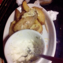 Shamrock Irish Pub - Baratas bravas com molho de gorgonzola