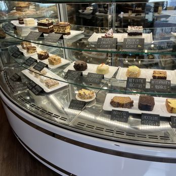 Common Grounds - So many cakes - Coffee & Tea Near Me - New Haven, Connecticut