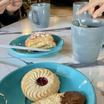 Basque Boulangerie Cafe - Cookies - Bakeries Near Me - Sonoma, California