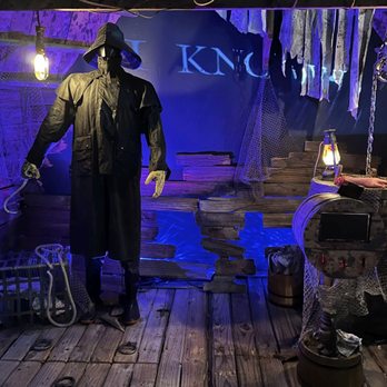 The Mystic Museum - '90s Slashers 2022 - Art Galleries Near Me - Burbank, California The Mystic Museum - '90s Slashers 2022 - Art Galleries Near Me - Burbank, California