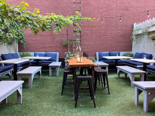 Little Rascal Bar by null