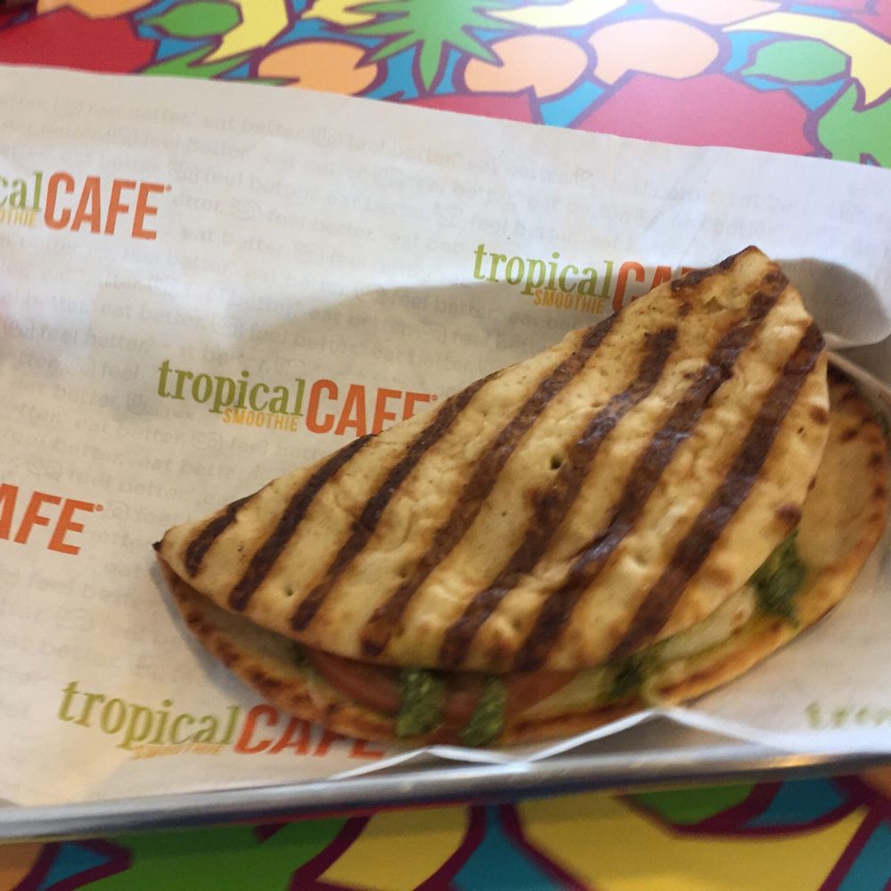 Chicken pesto flatbread Chicken pesto flatbread