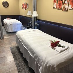 Massage Palm