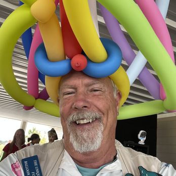 The Unique Twist and Twisting Crew - Hi It's Doug Smith - Balloon Artist Entertainer - Balloon Services Near Me - Peoria, Illinois The Unique Twist and Twisting Crew - Hi It's Doug Smith - Balloon Artist Entertainer - Balloon Services Near Me - Peoria, Illinois