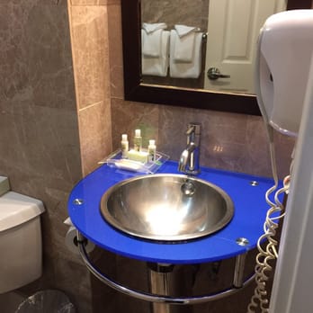 Holiday Inn Cape Cod - Hyannis - Venues & Event Spaces Near Me - Hyannis, Massachusetts