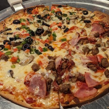Docs Bar & Grill - American Near Me - Monkey Island, Oklahoma
