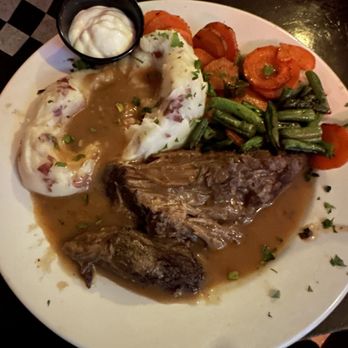 The Bulldog Uptown - Pot Roast - American Near Me - Minneapolis, Minnesota