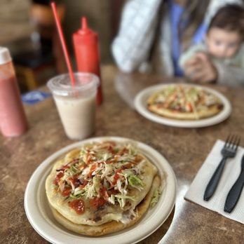 Pupuseria La Estrella - Pupusa ready to eat - Latin American Near Me - Colton, California Pupuseria La Estrella - Pupusa ready to eat - Latin American Near Me - Colton, California