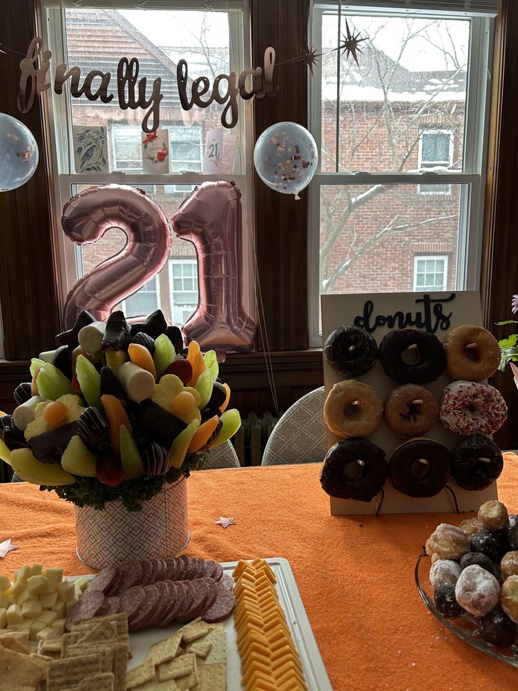 EDIBLE ARRANGEMENTS Updated September 2024 18 Reviews 77 Spring