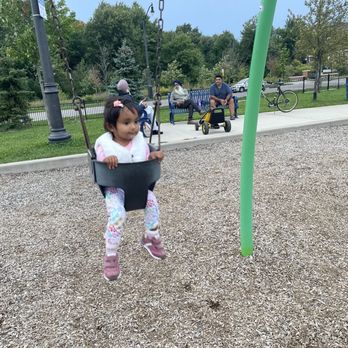 Coronation Park - Parks Near Me - Oakville, Ontario Coronation Park - Parks Near Me - Oakville, Ontario