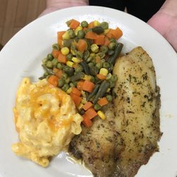 Alaris Health At Castle Hill - Beautiful lunch. Fish, mac n' cheese, and veggies. Delicious & nutritious.