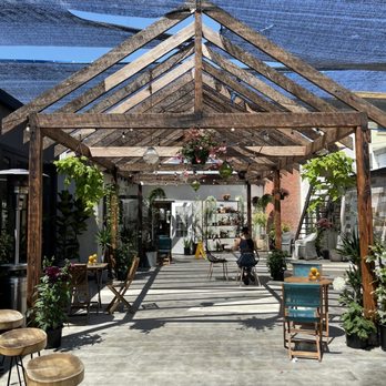 Garden District Super Foods - Juice Bars & Smoothies Near Me - Seal Beach, California