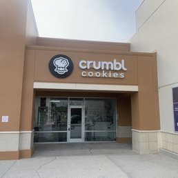 Exterior outside entrance of Crumbl - Palm Harbor - Palm Harbor, Florida Exterior outside entrance of Crumbl - Palm Harbor - Palm Harbor, Florida