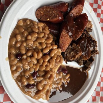 Hole In the Wall BBQ - Beef Brisket, hot links, and beans! - Barbeque Near Me - Seattle, Washington